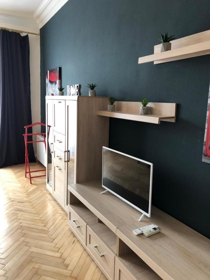 Freddies Apartment キエフ エクステリア 写真